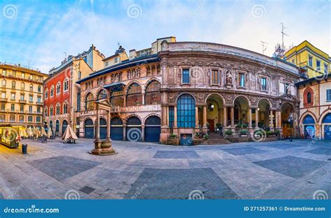 piazza mercanti italy